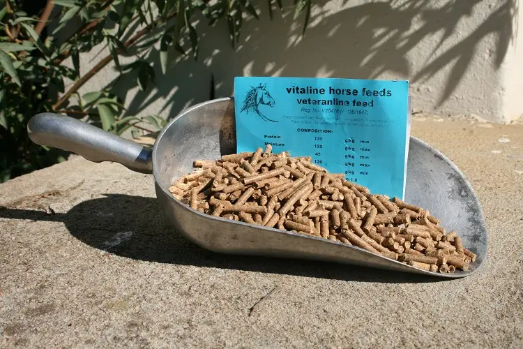 Veteranline Feed (Cube) packaging